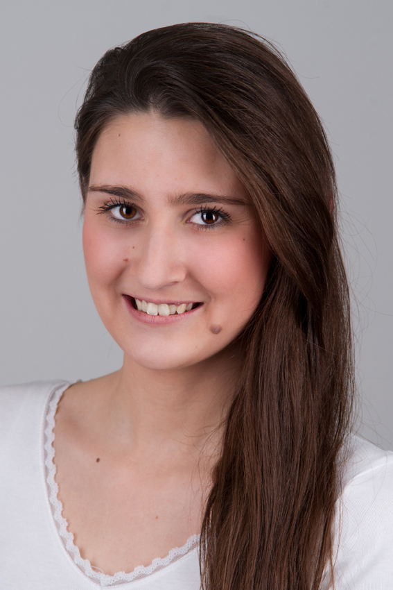 Bewerbungsbilder und Passfotos von KB-Fotografie fotografiert von Kristina Bruns Fotografin in Witten Herbede