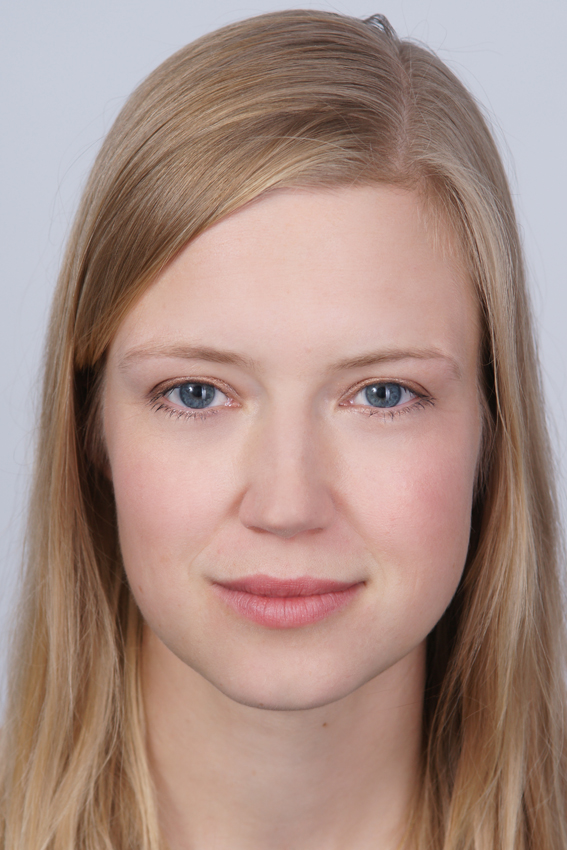 Passbilder fotografiert von Fotostudio Witten - Kristina Bruns